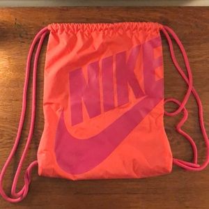 Nike drawstring bag